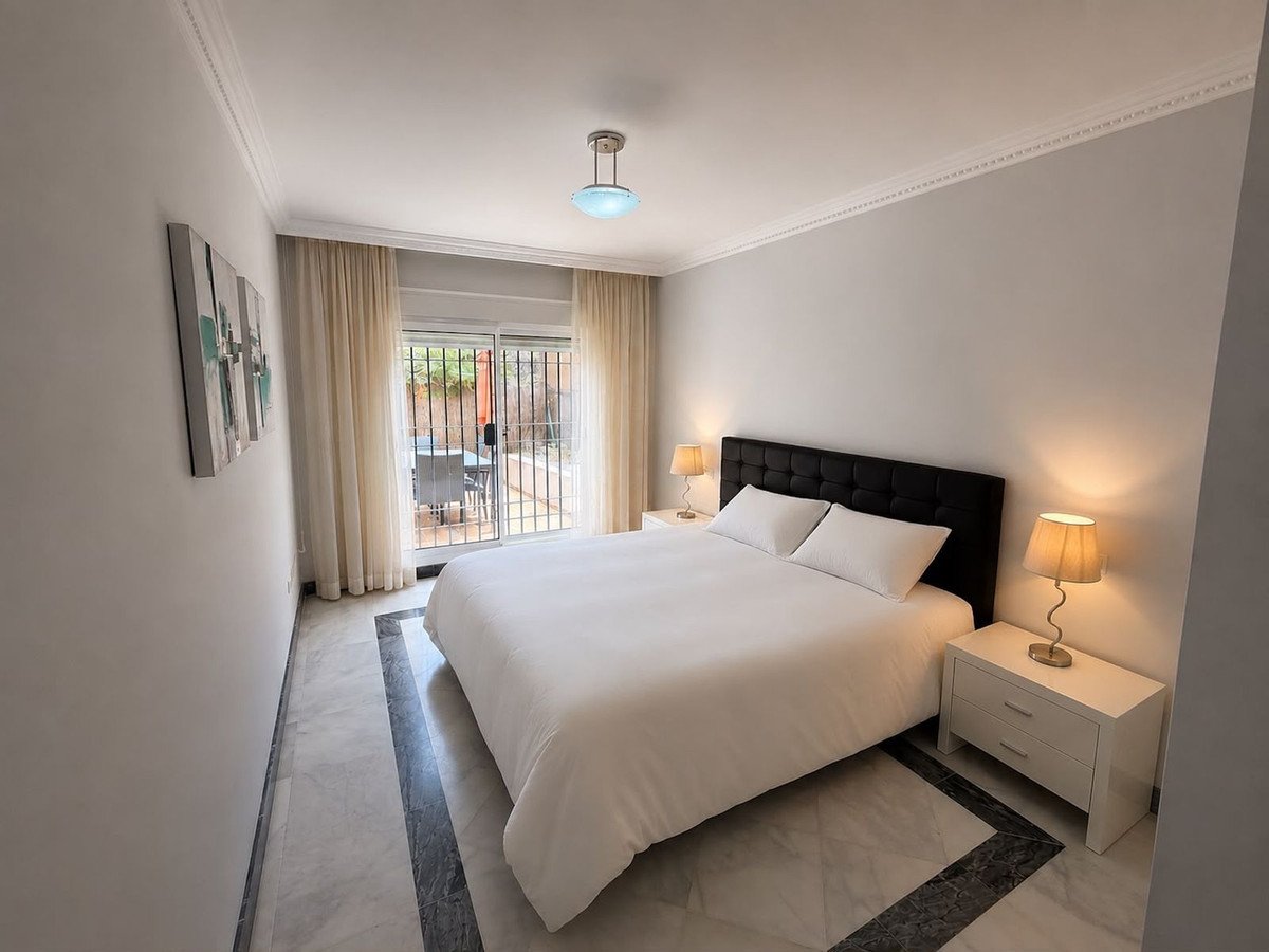 2 Bed Ground Floor Apartment in Nueva Andalucía