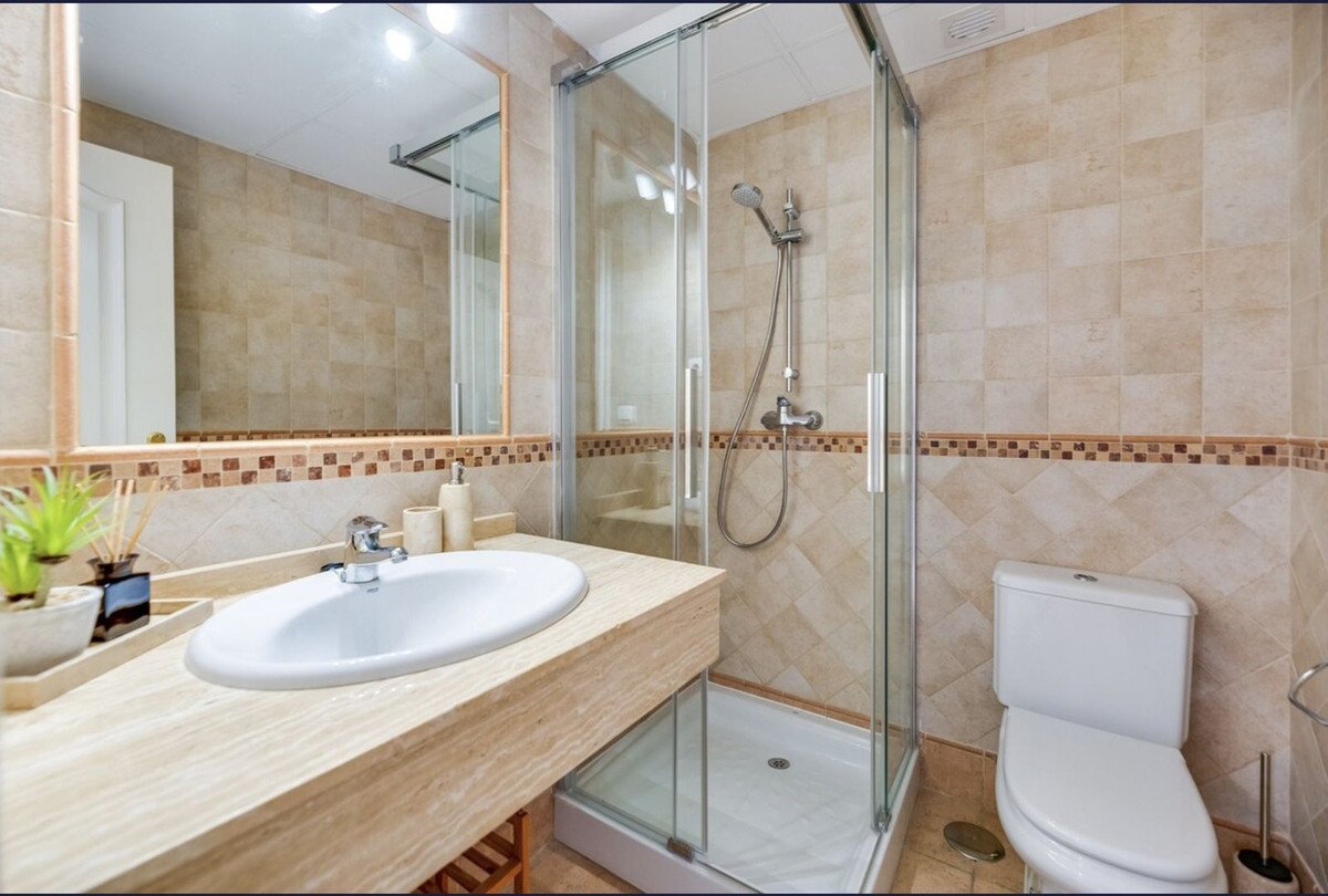 2 Bed Ground Floor Apartment in Nueva Andalucía