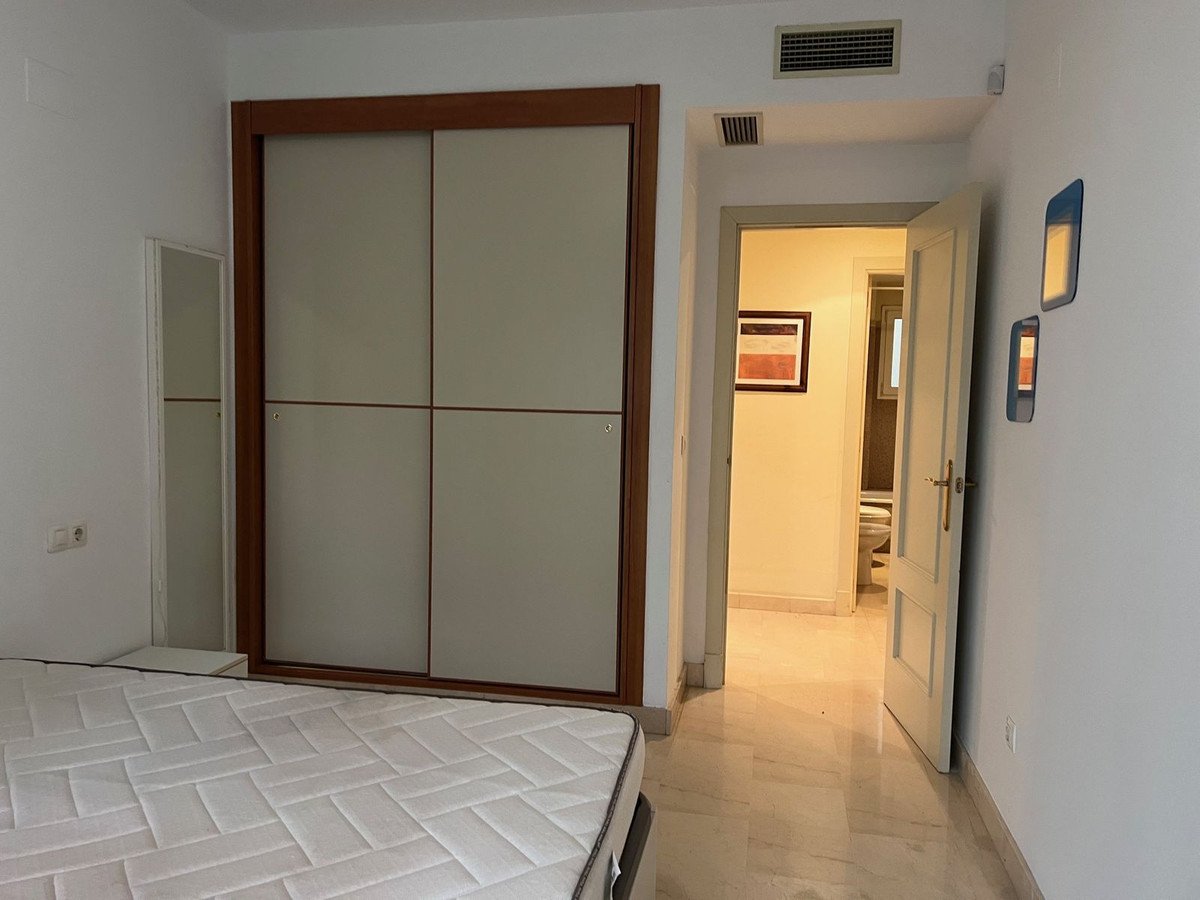 3 Bed Middle Floor Apartment in Nueva Andalucía