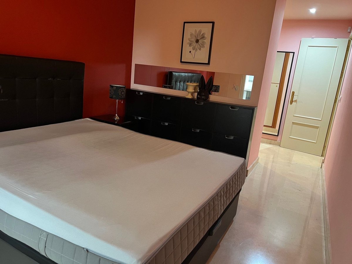 3 Bed Middle Floor Apartment in Nueva Andalucía