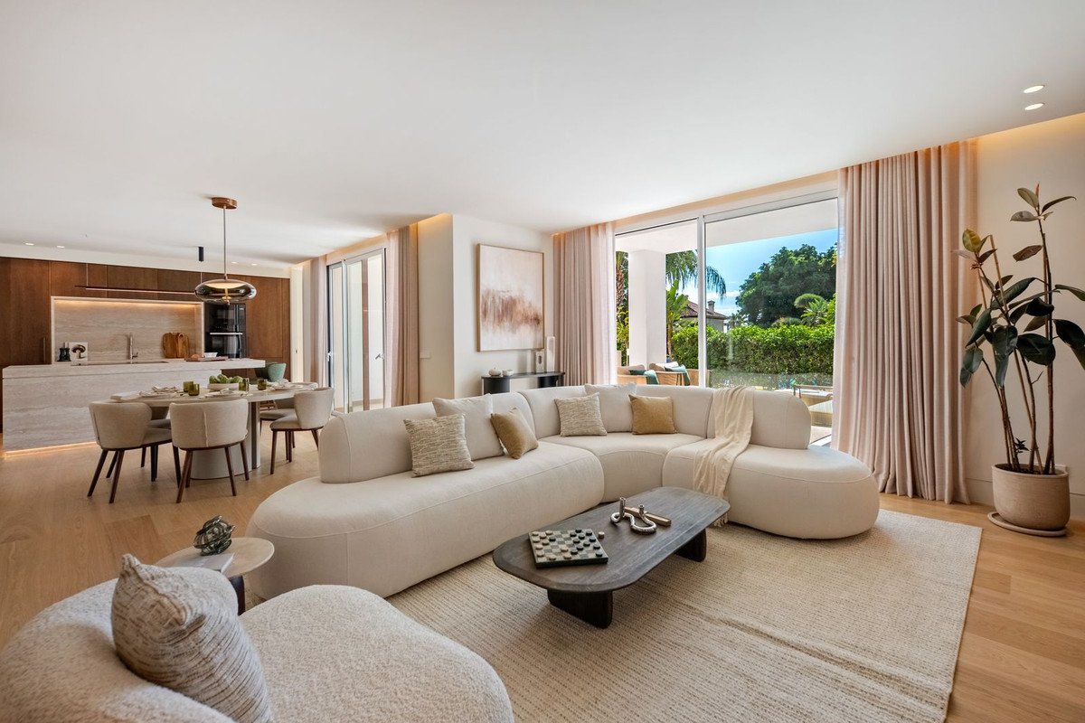 4 Bed Duplex in Nueva Andalucía