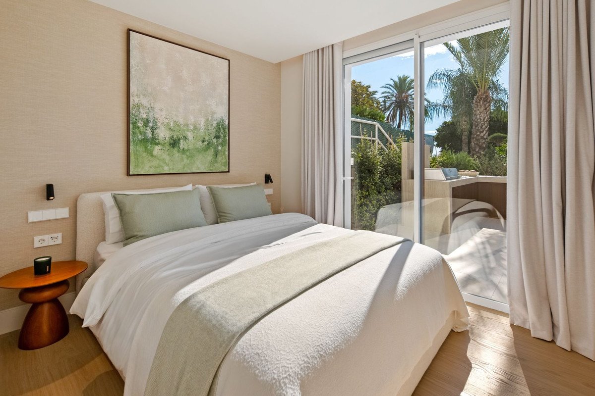 4 Bed Duplex in Nueva Andalucía