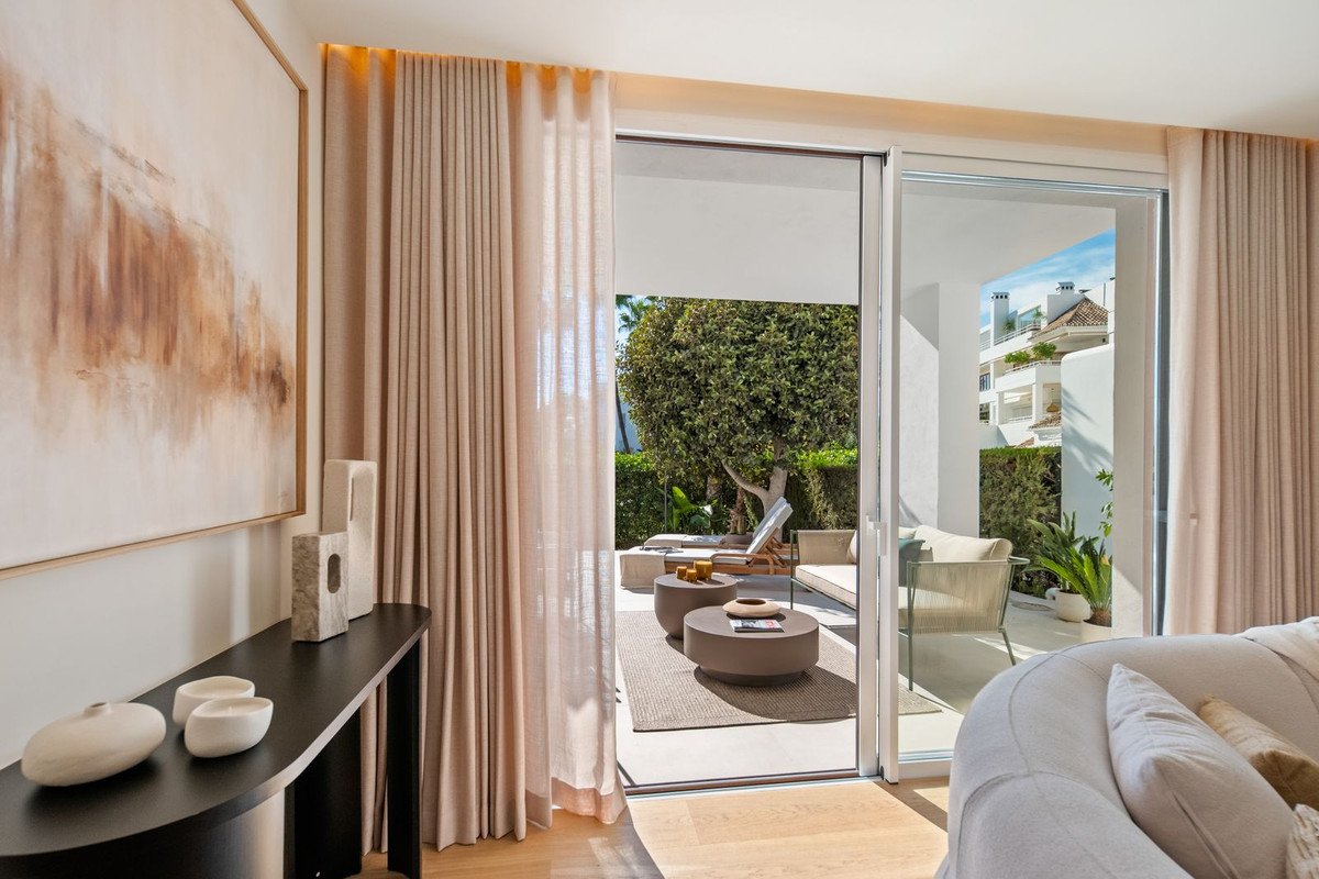 4 Bed Duplex in Nueva Andalucía