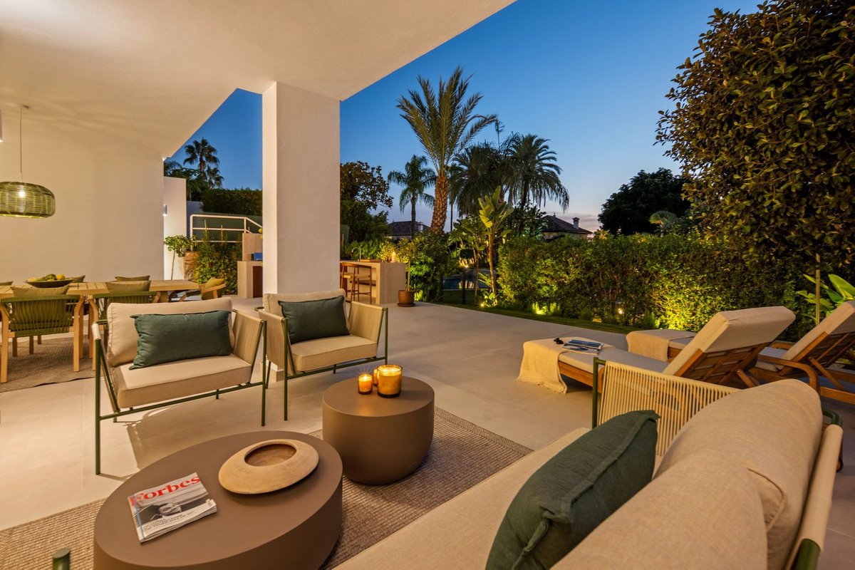 4 Bed Duplex in Nueva Andalucía