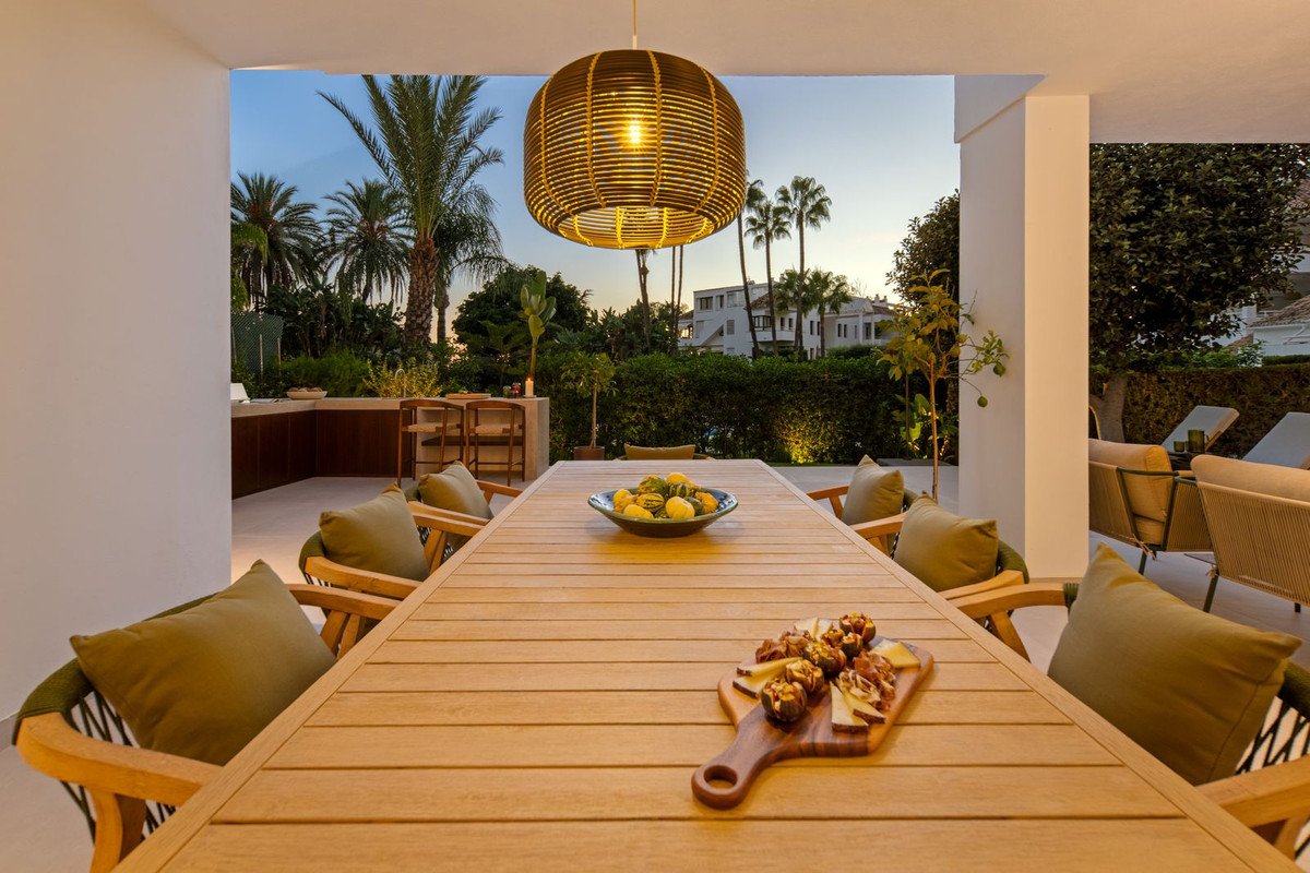 4 Bed Duplex in Nueva Andalucía