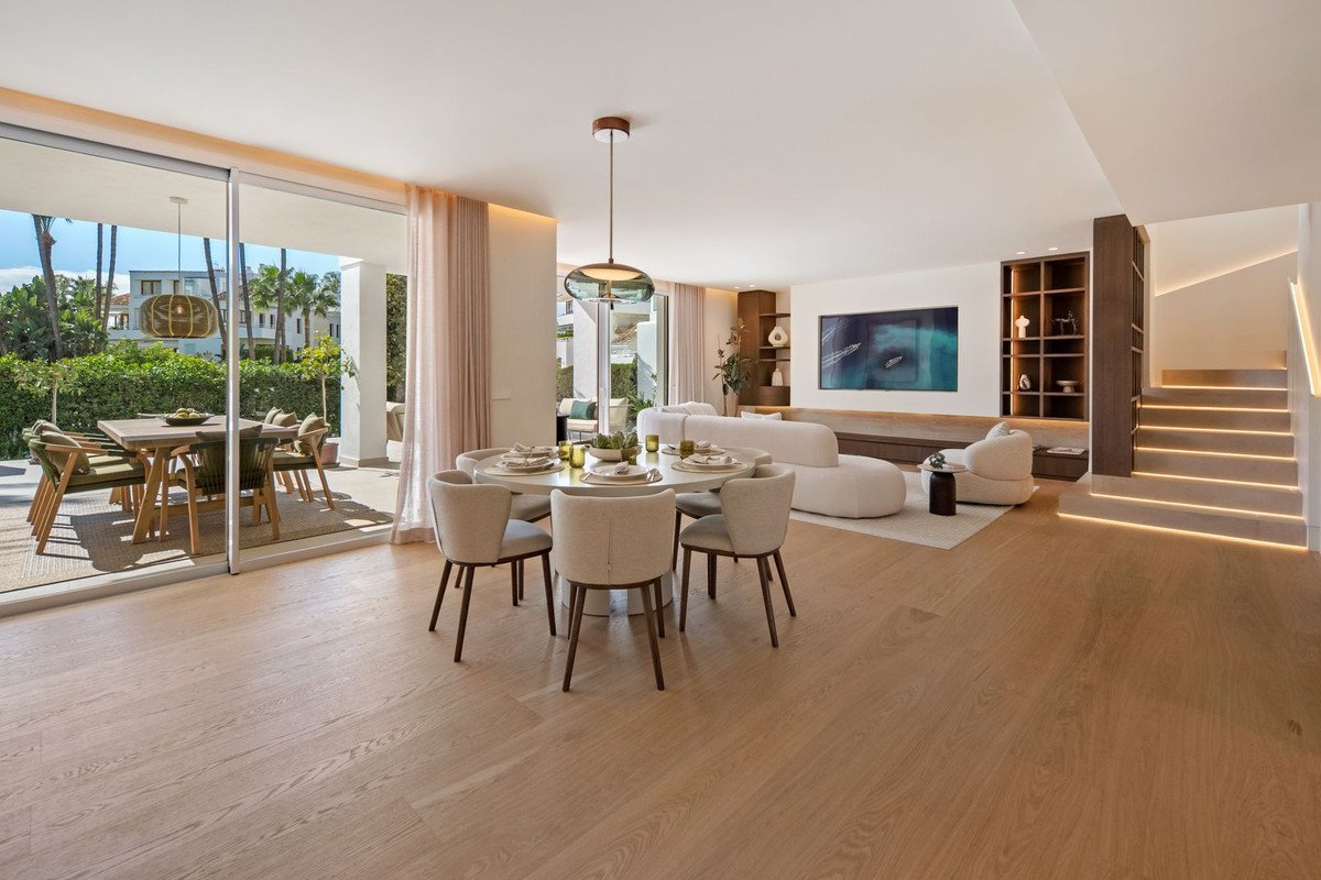 4 Bed Duplex in Nueva Andalucía