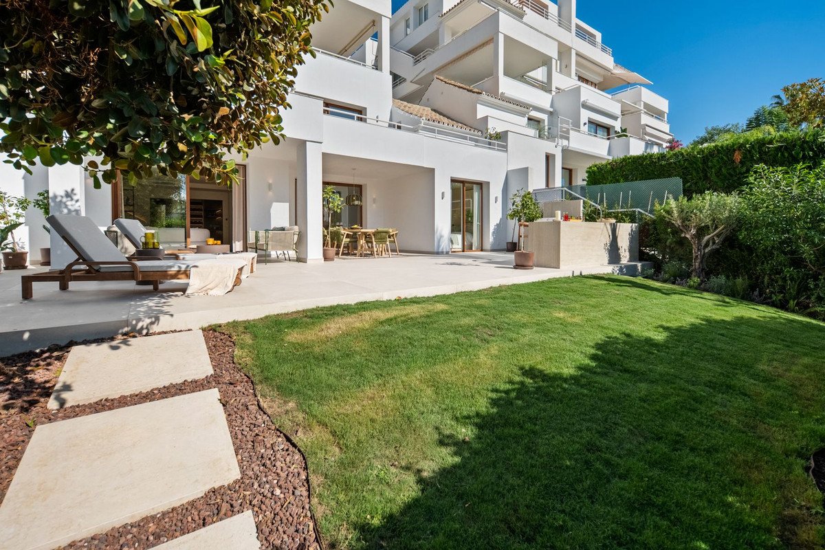 4 Bed Duplex in Nueva Andalucía