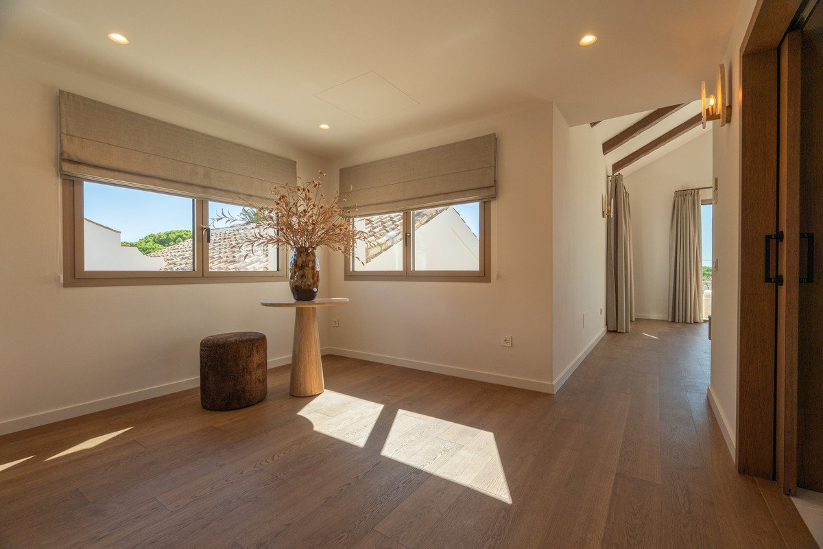 5 Bed Detached Villa in El Rosario