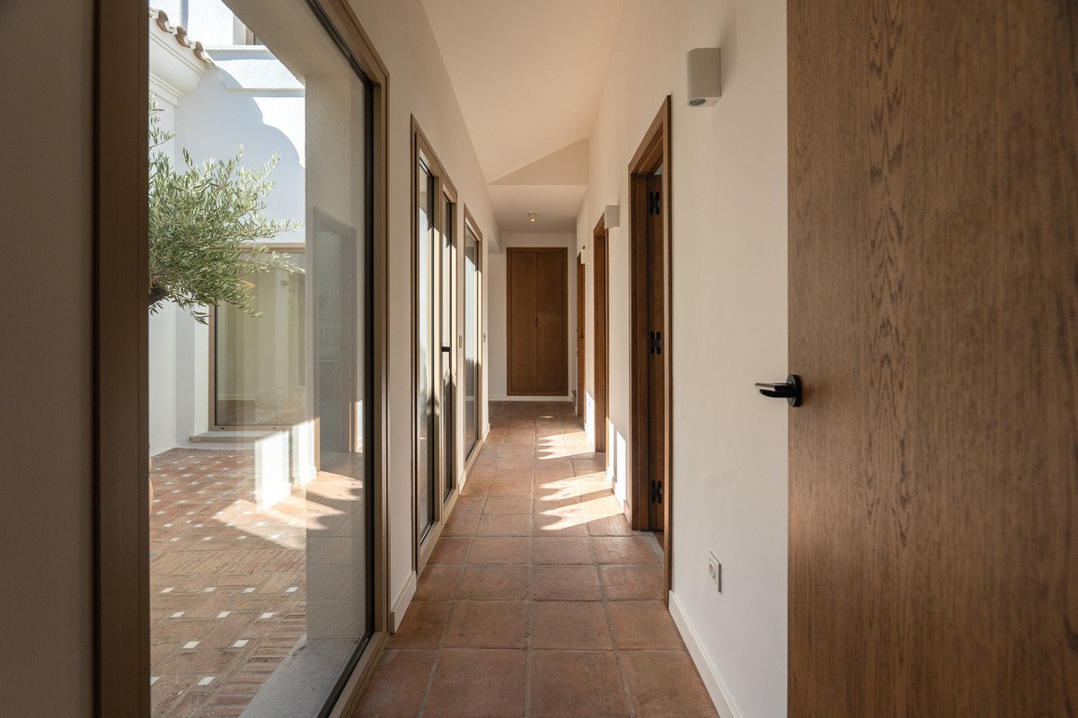 5 Bed Detached Villa in El Rosario