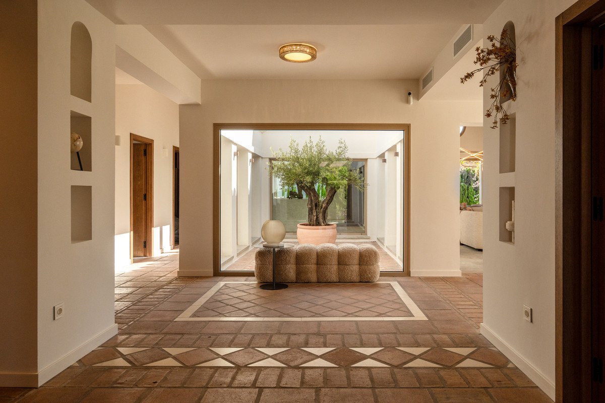 5 Bed Detached Villa in El Rosario