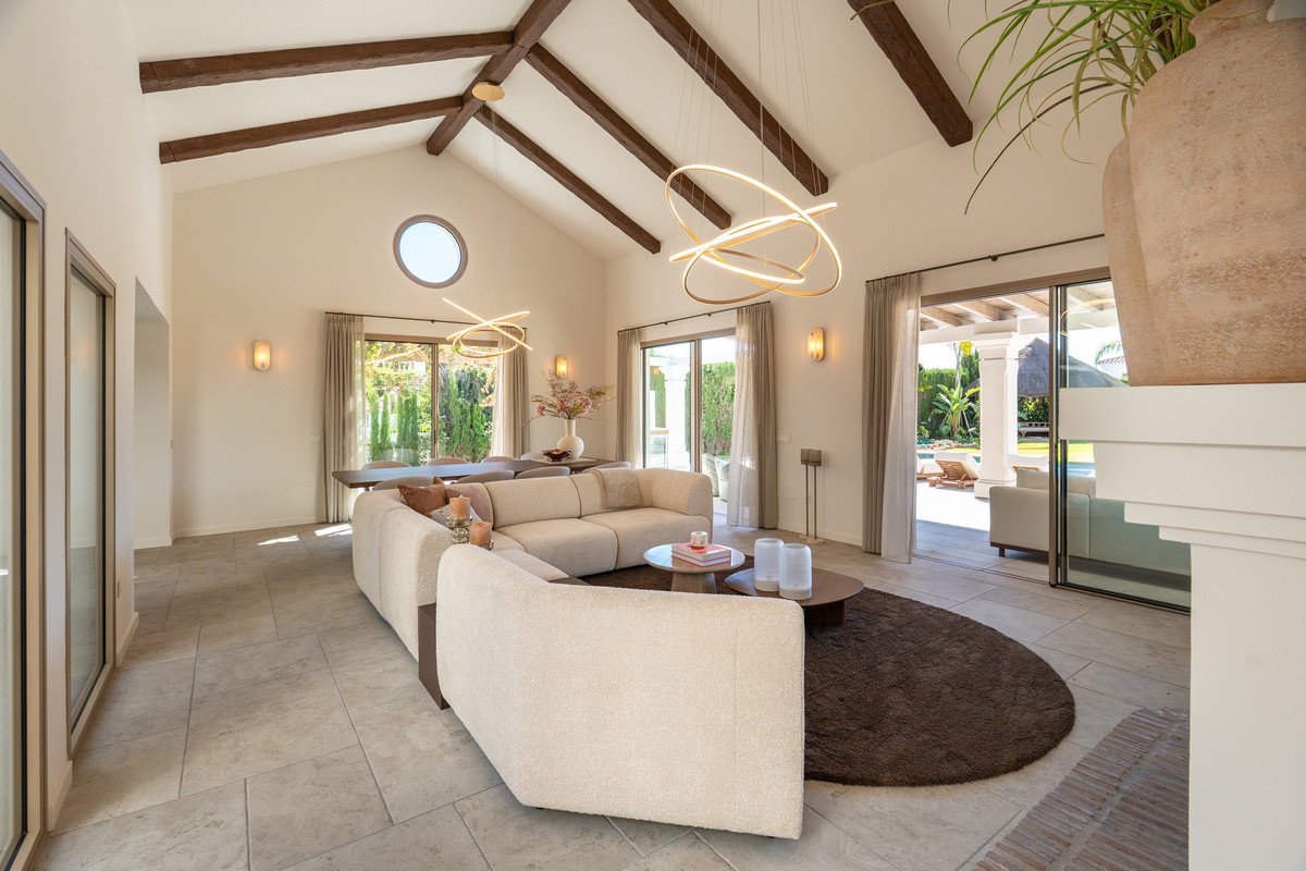 5 Bed Detached Villa in El Rosario