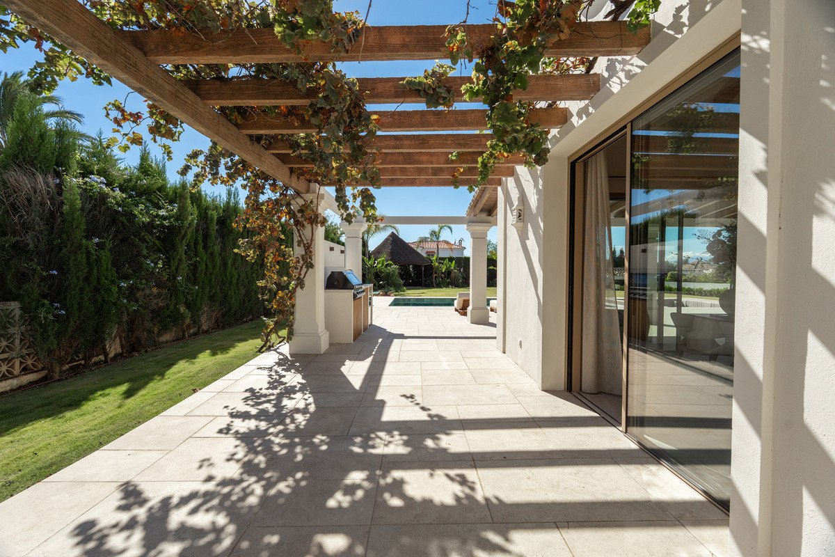 5 Bed Detached Villa in El Rosario