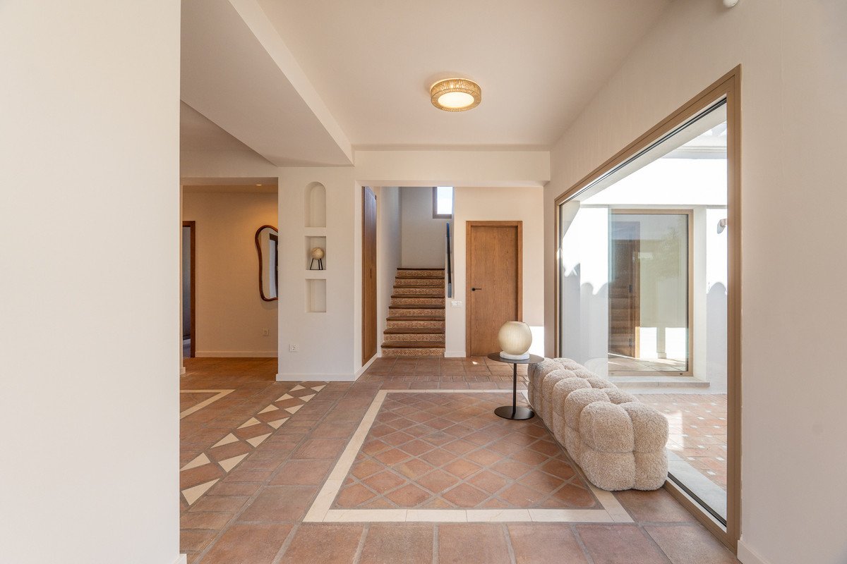 5 Bed Detached Villa in El Rosario