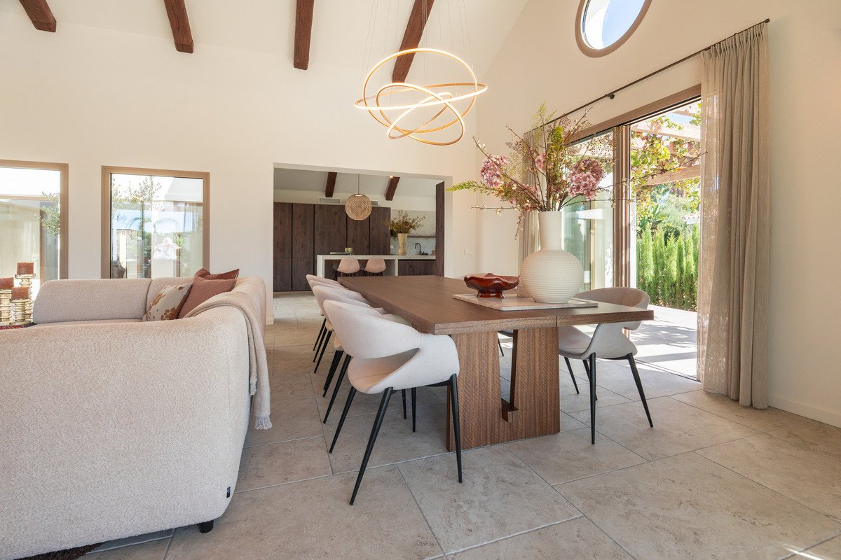 5 Bed Detached Villa in El Rosario
