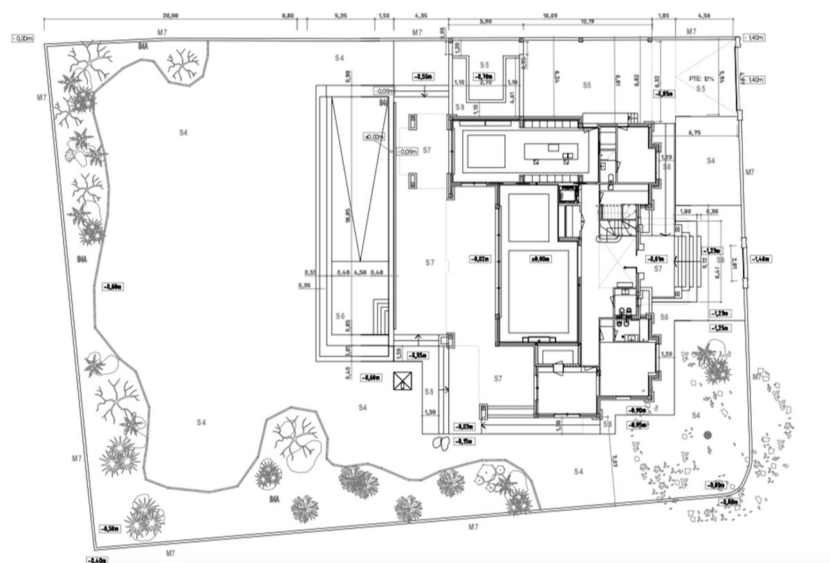 7 Bed Detached Villa in Guadalmina Baja