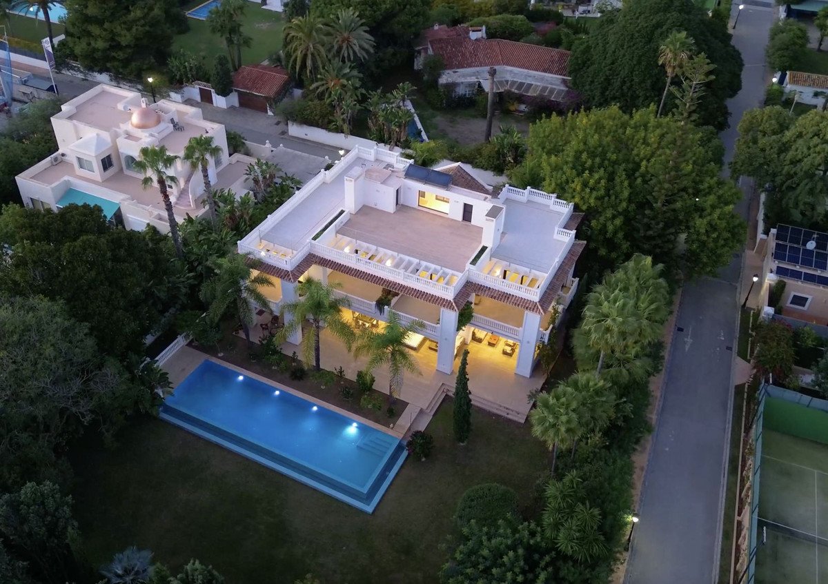 7 Bed Detached Villa in Guadalmina Baja