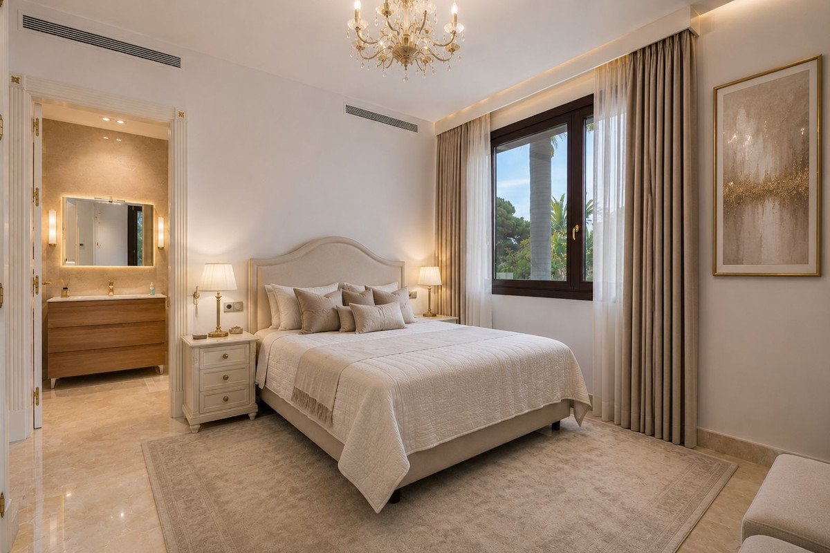 7 Bed Detached Villa in Guadalmina Baja