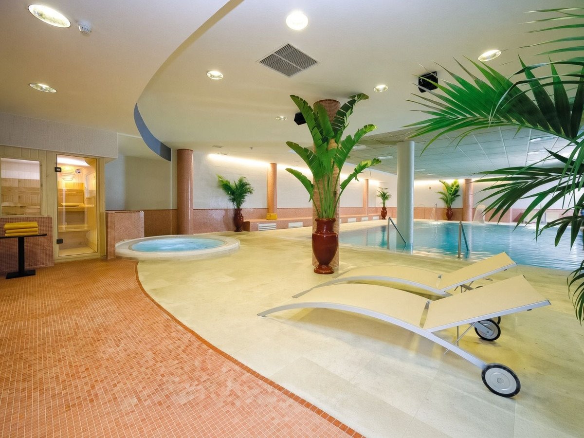 1 Bed Ground Floor Apartment in Bel Air