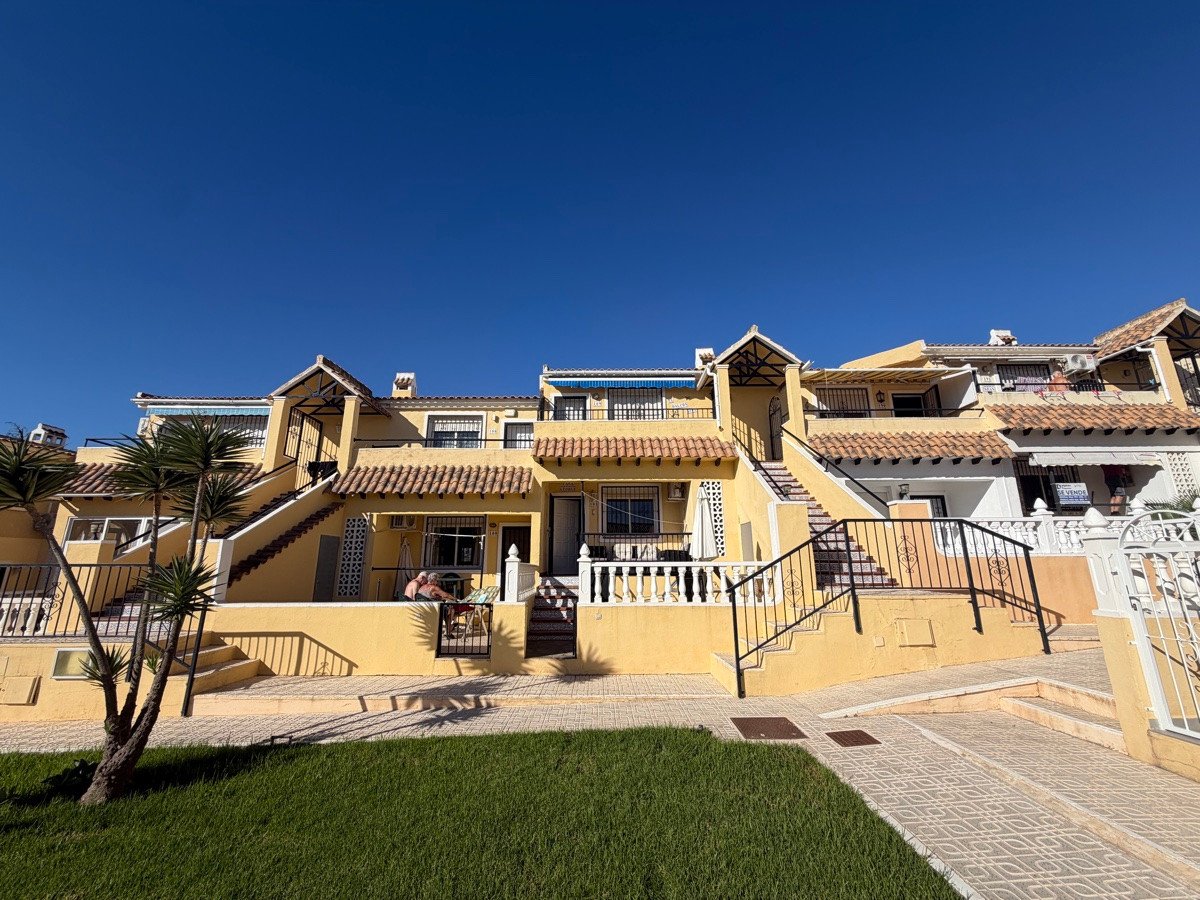 2 Bed Ground Floor Apartment in Villamartin