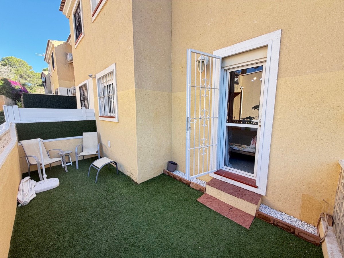 2 Bed Ground Floor Apartment in Villamartin