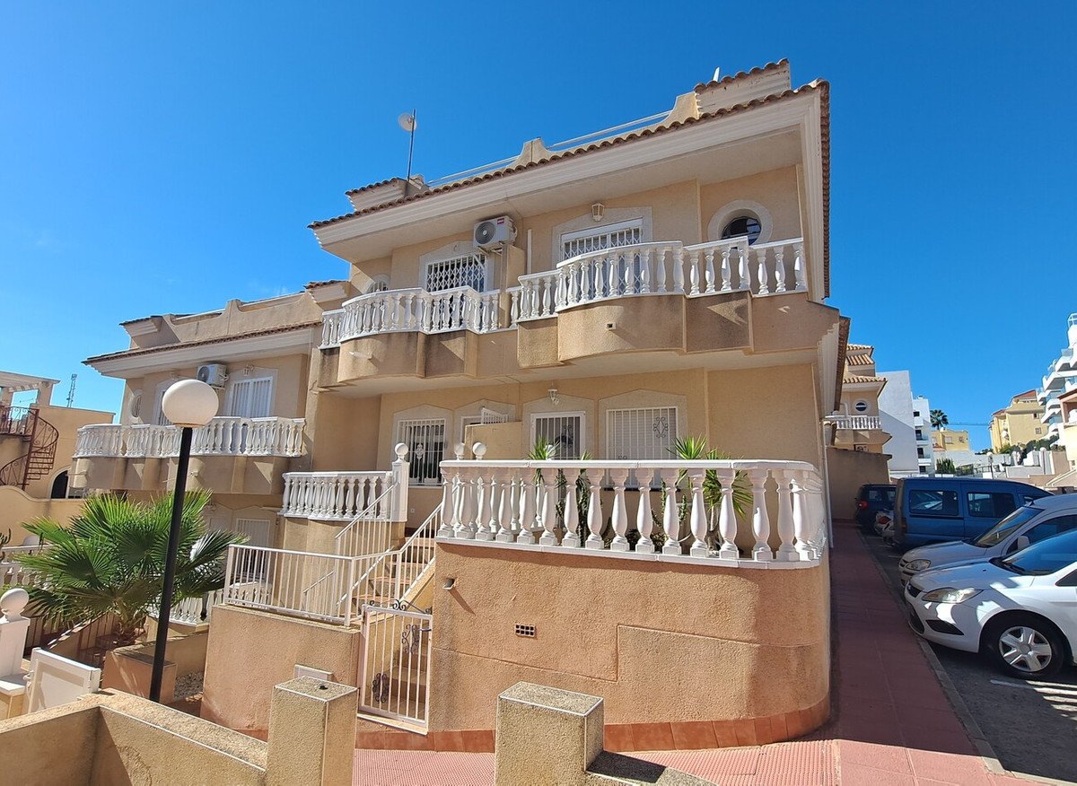 2 Bed Townhouse in Villamartin