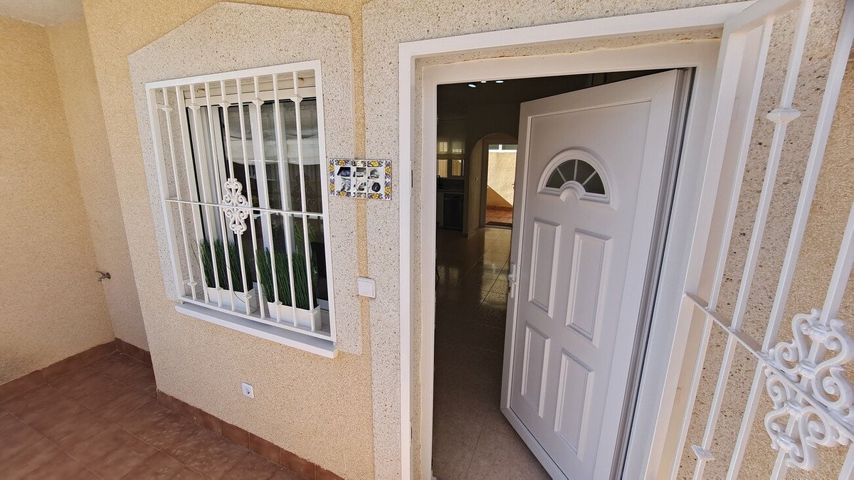 2 Bed Townhouse in Villamartin