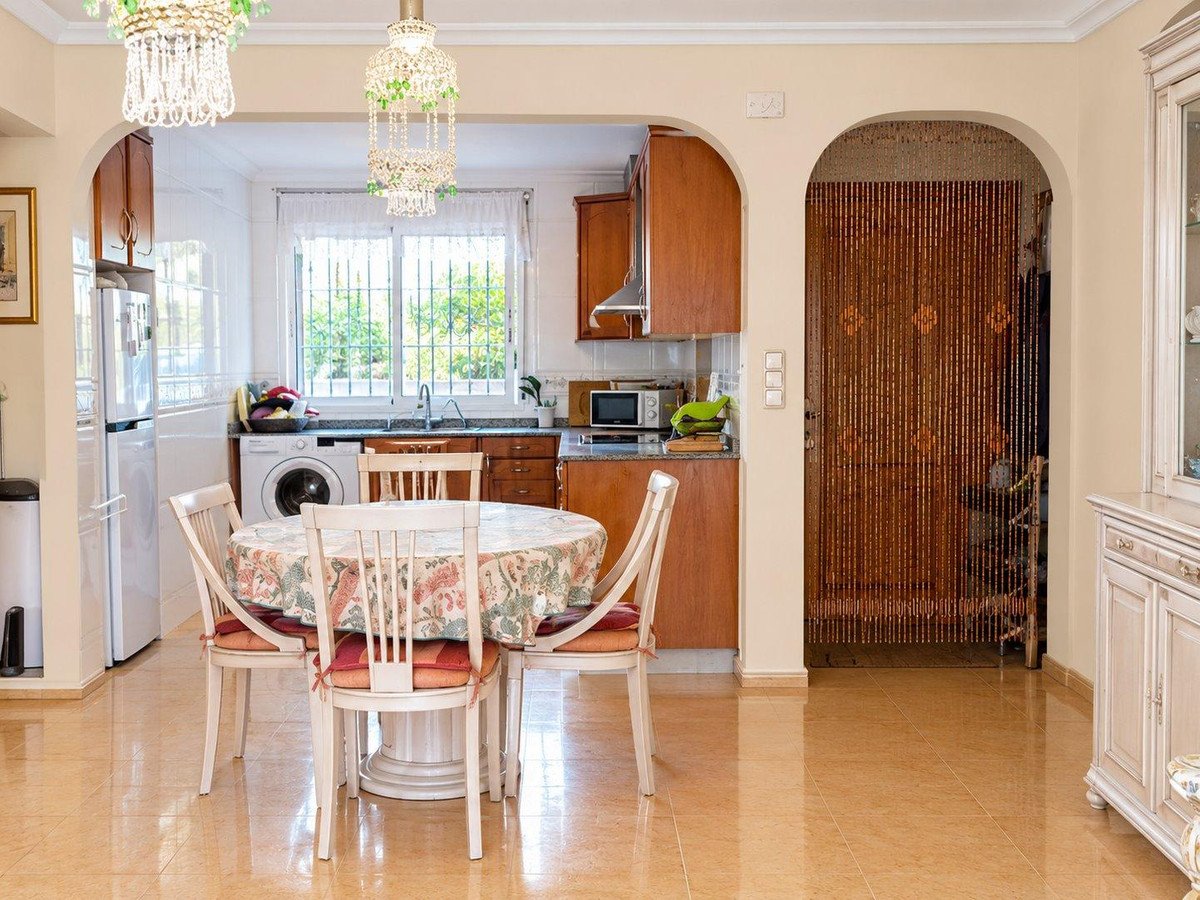 2 Bed Bungalow in Lomas de Cabo Roig
