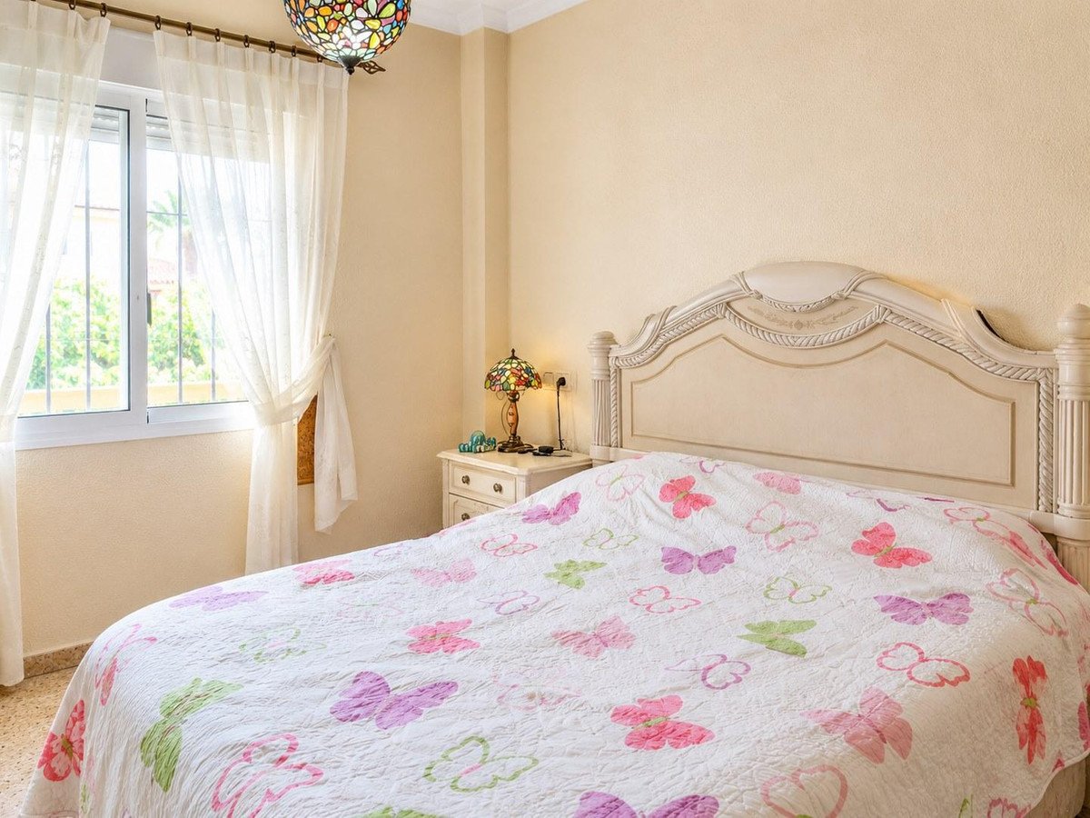 2 Bed Bungalow in Lomas de Cabo Roig