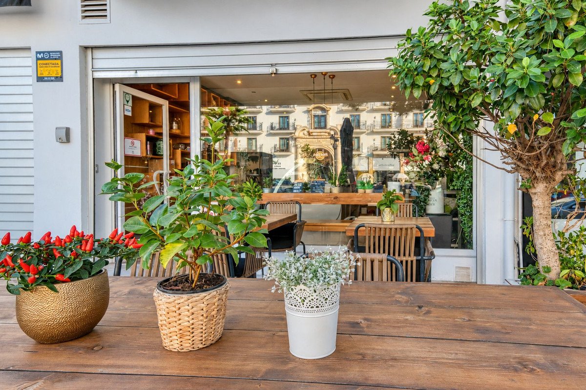 Café in Puerto Banús