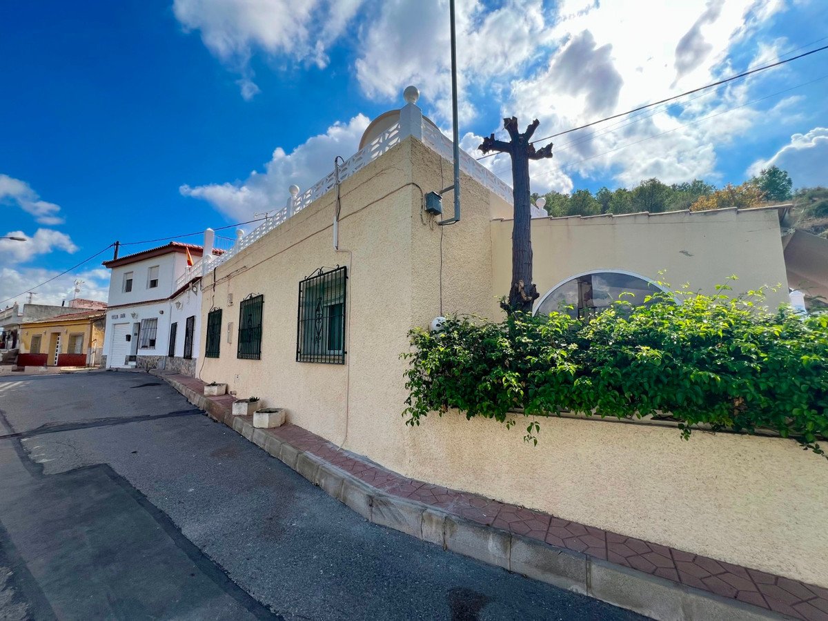 3 Bed Detached Villa in Benferri