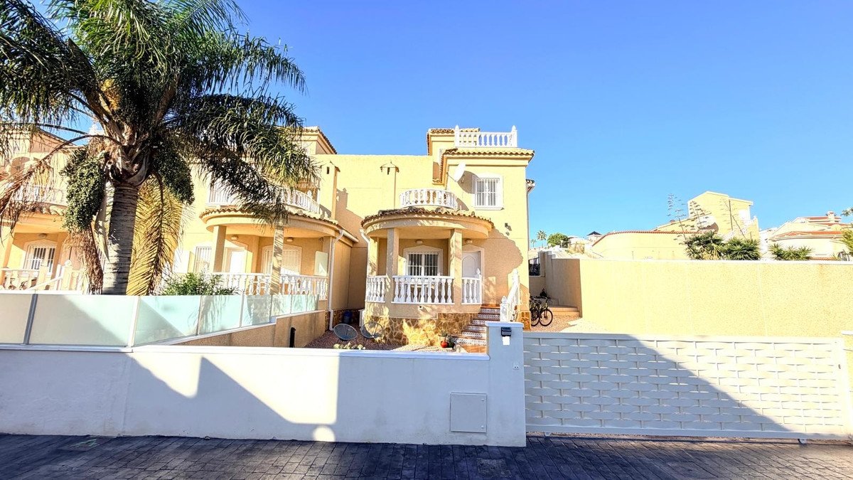3 Bed Semi-Detached House in Ciudad Quesada