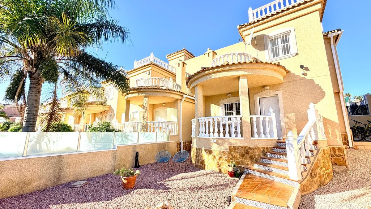 3 Bed Semi-Detached House in Ciudad Quesada