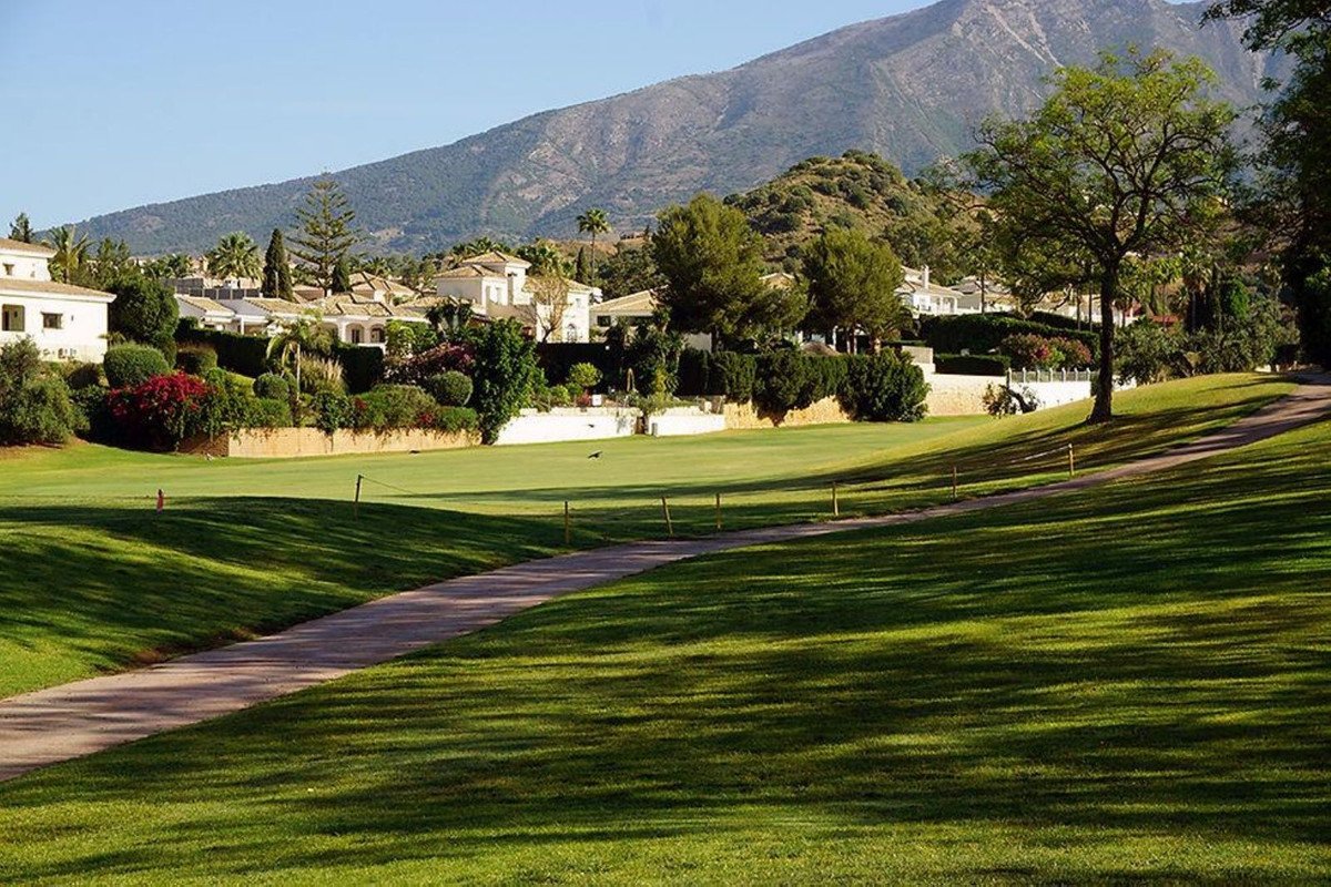 2 Bed Ground Floor Apartment in Mijas Golf