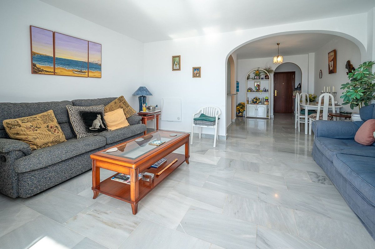 3 Bed Middle Floor Apartment in Riviera del Sol