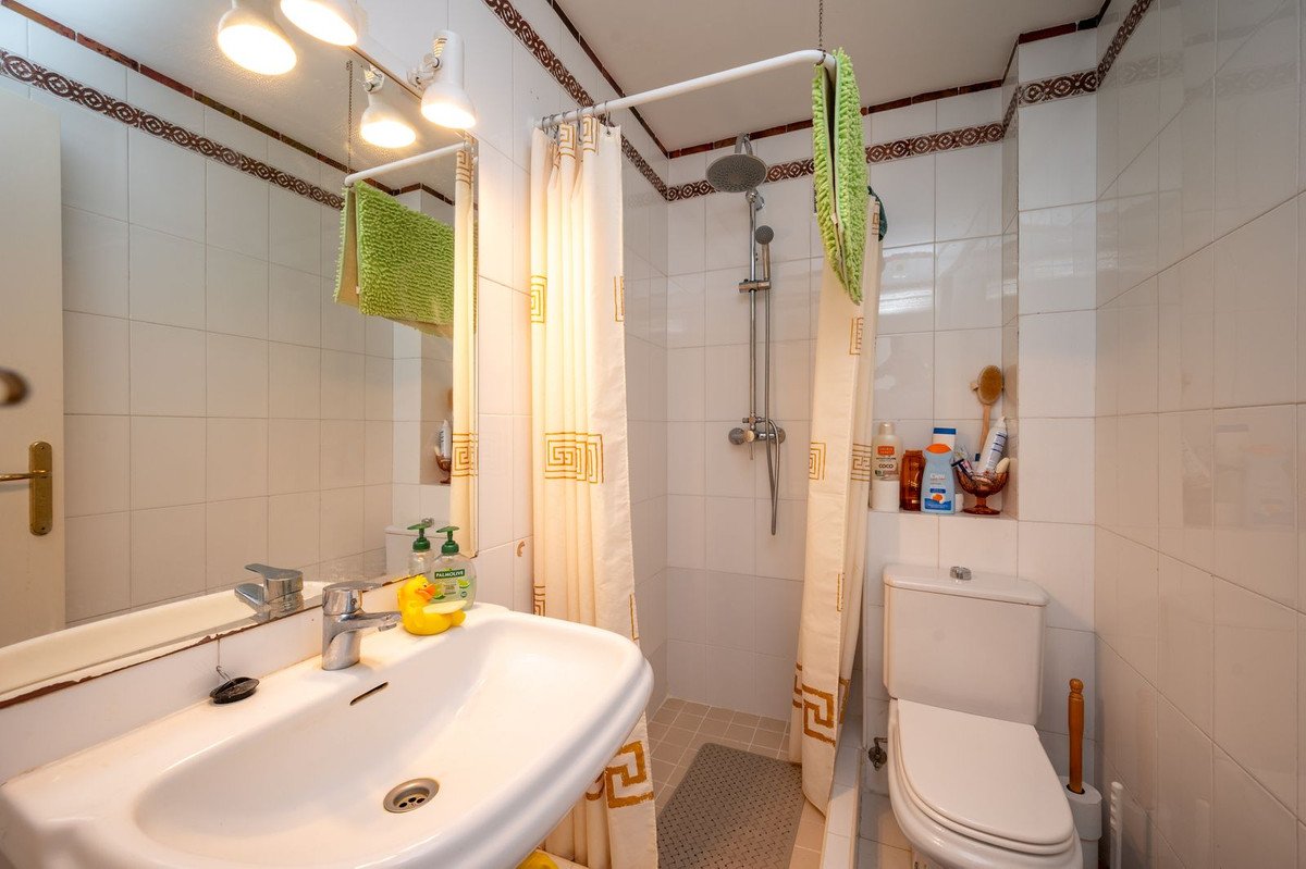 3 Bed Middle Floor Apartment in Riviera del Sol