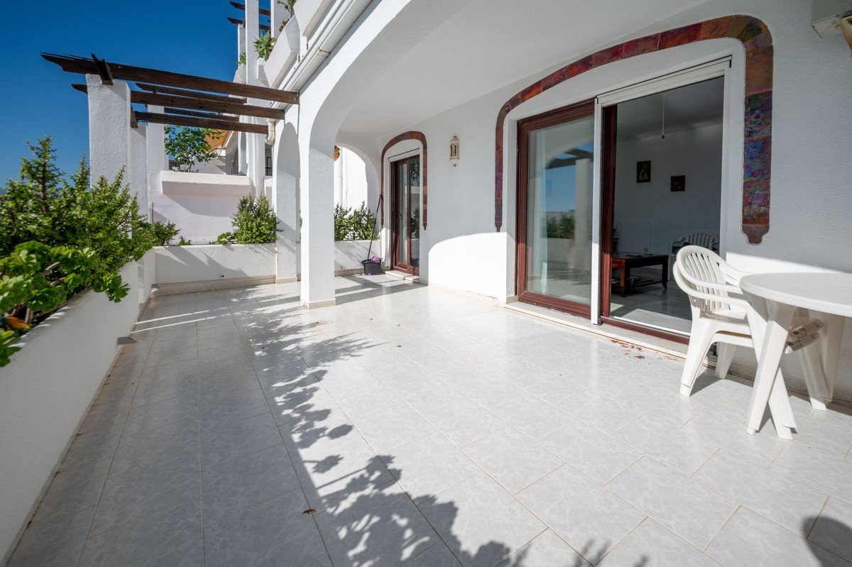 3 Bed Middle Floor Apartment in Riviera del Sol