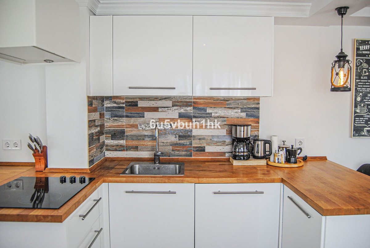 3 Bed Middle Floor Apartment in San Pedro de Alcántara