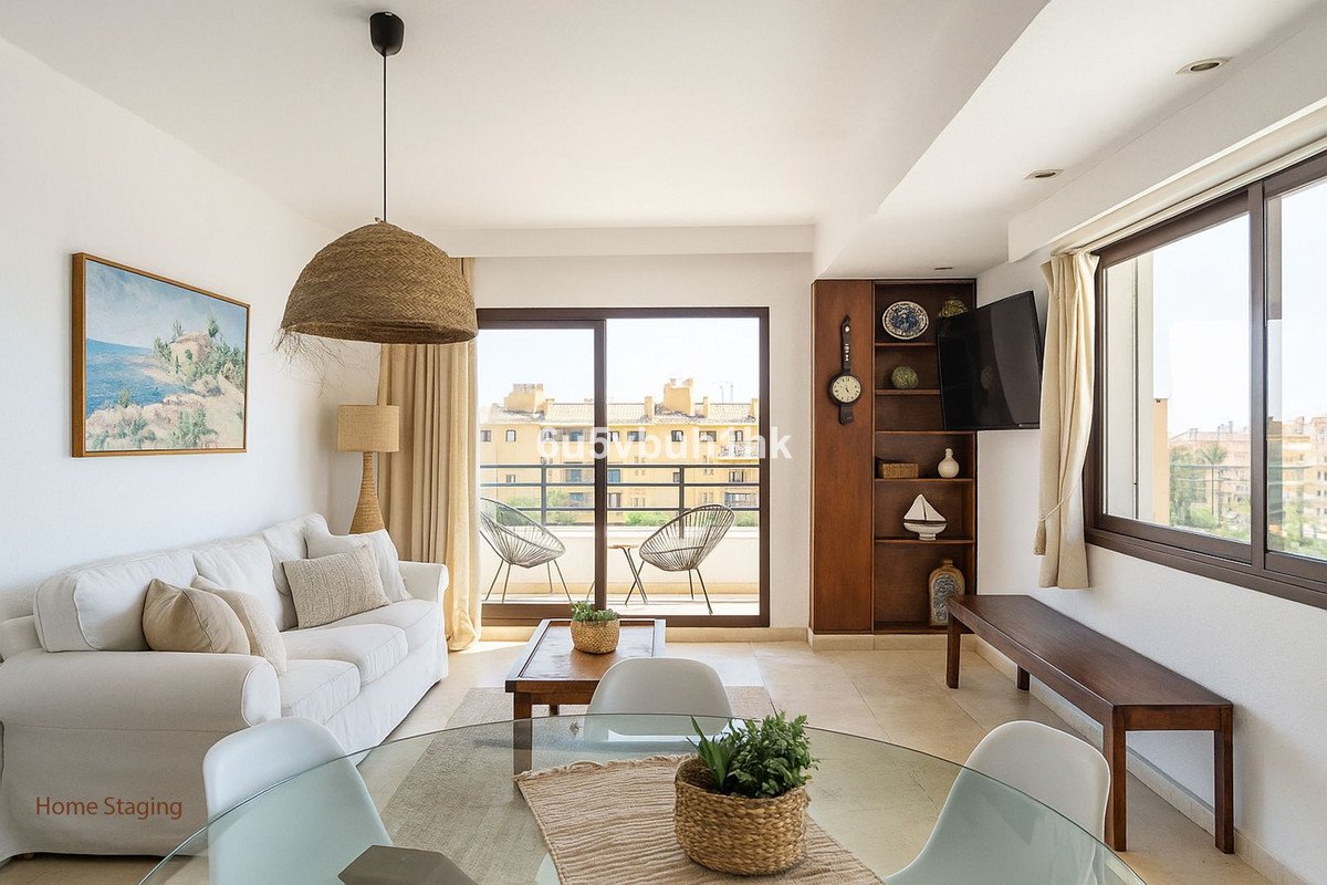 3 Bed Middle Floor Apartment in San Pedro de Alcántara