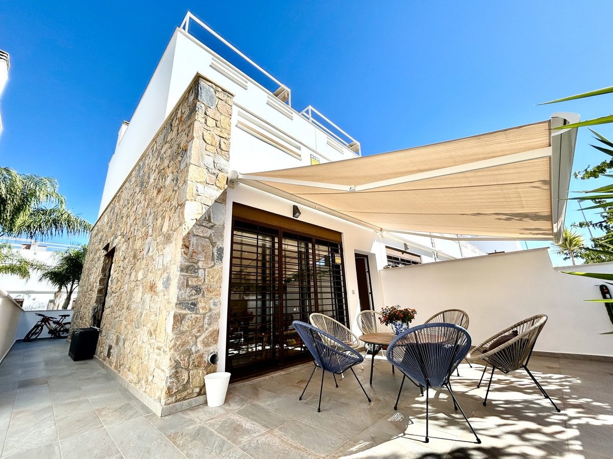 3 Bed Townhouse in Torre de la Horadada