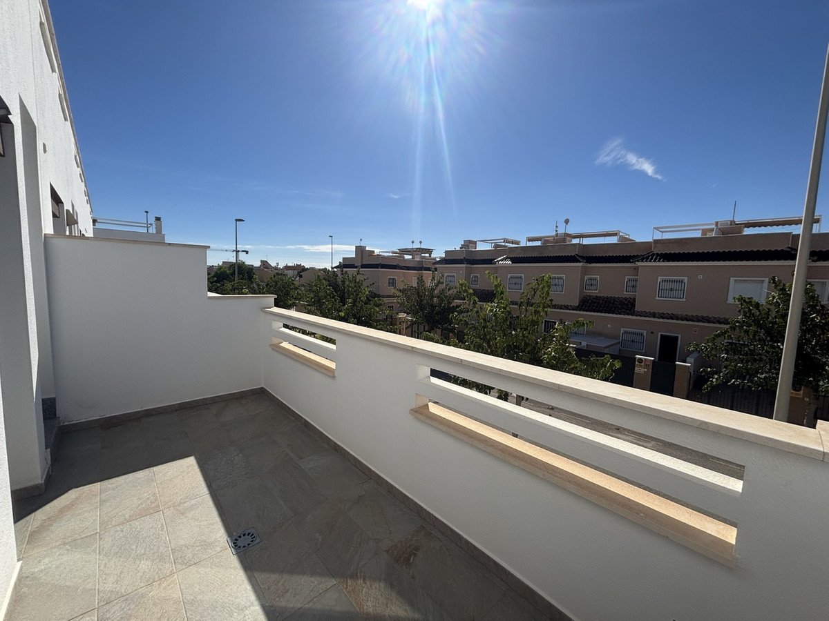 3 Bed Townhouse in Torre de la Horadada
