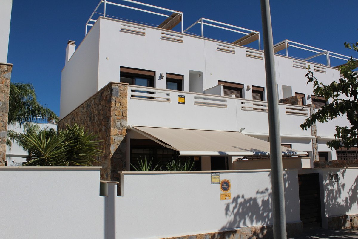 3 Bed Townhouse in Torre de la Horadada