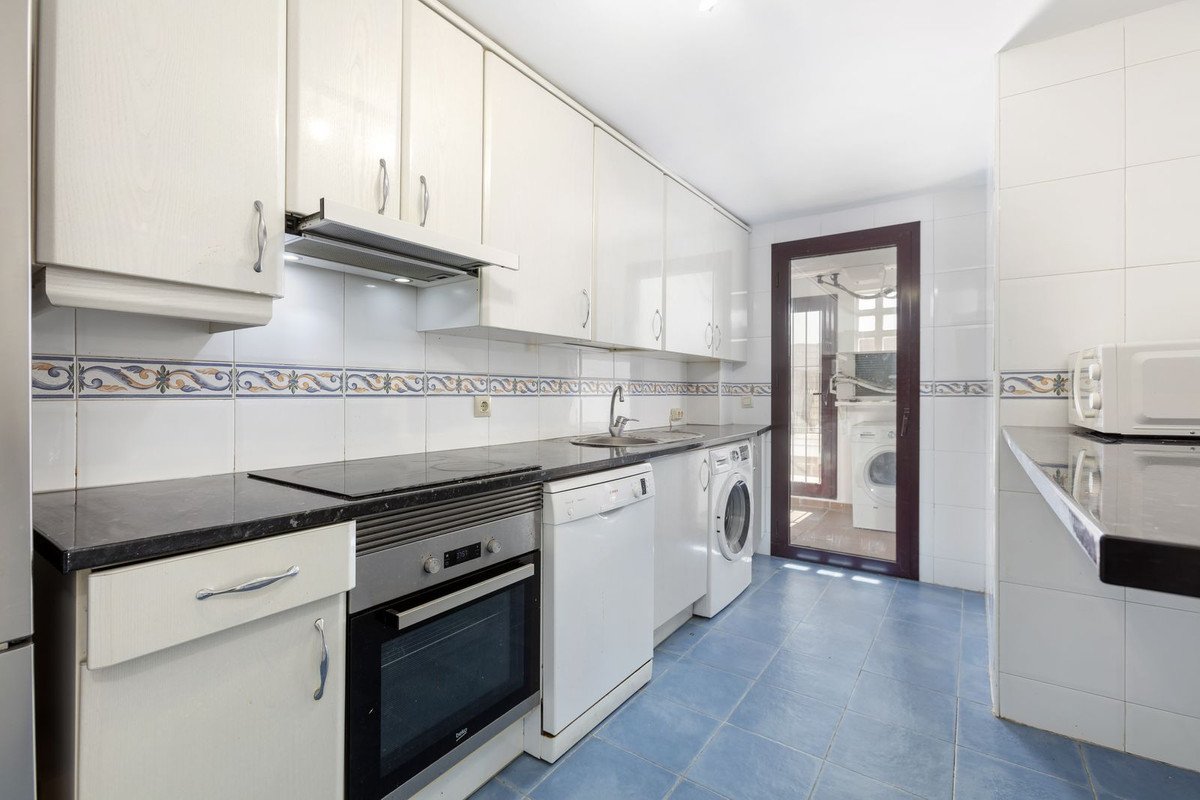 2 Bed Ground Floor Apartment in Nueva Andalucía