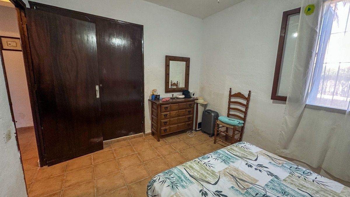 4 Bed Detached Villa in Punta Prima