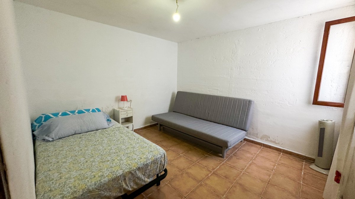 4 Bed Detached Villa in Punta Prima