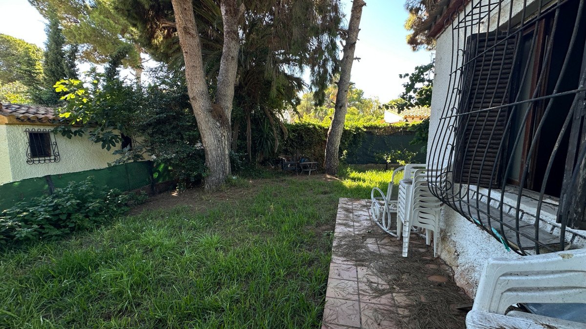 4 Bed Detached Villa in Punta Prima