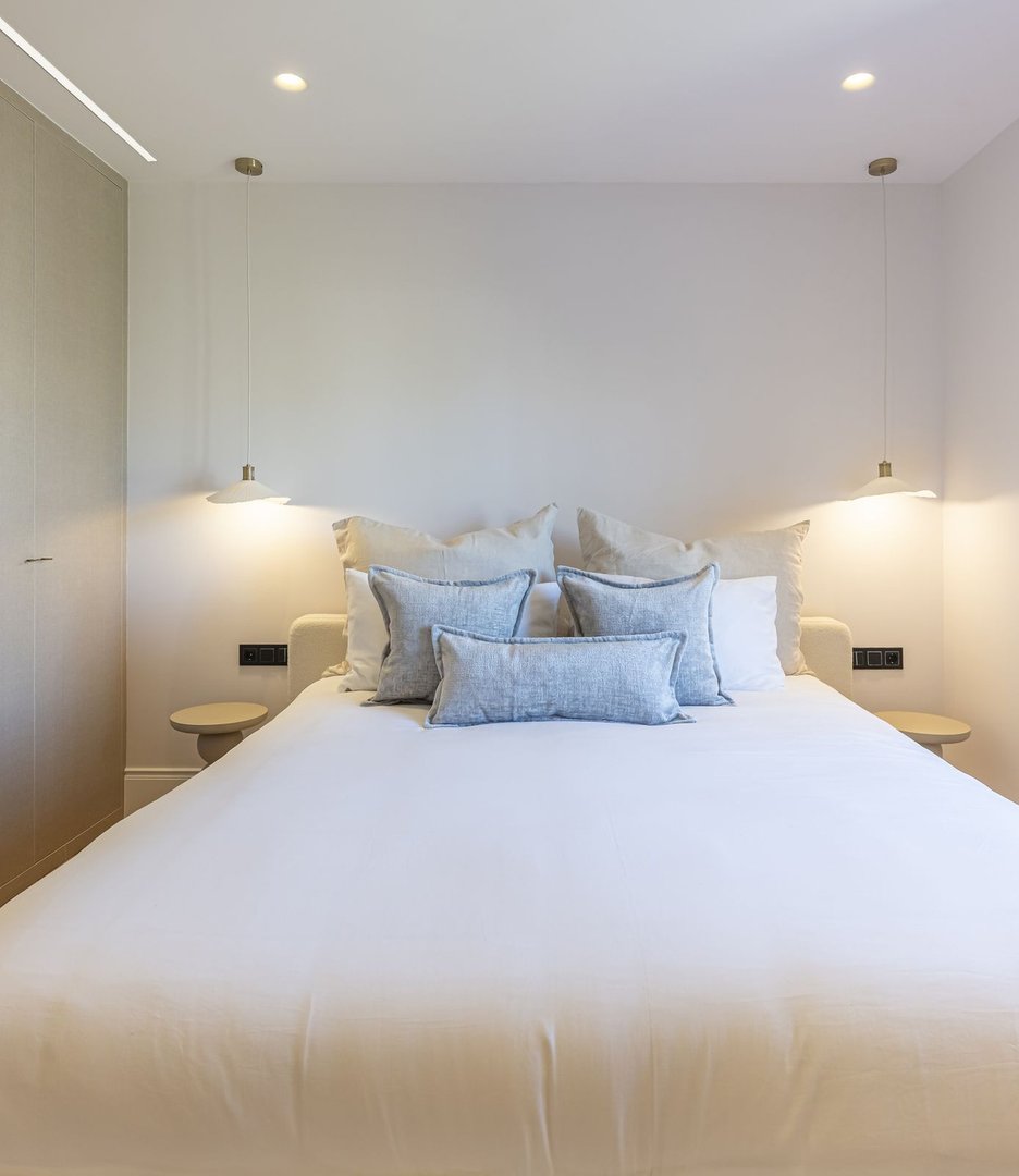 2 Bed Middle Floor Apartment in Puerto Banús