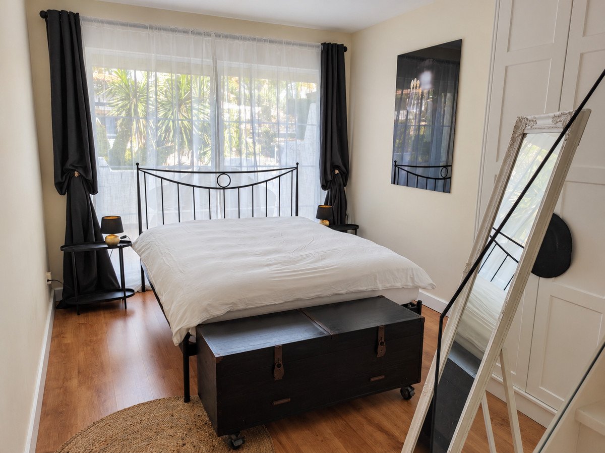 2 Bed Penthouse in The Golden Mile