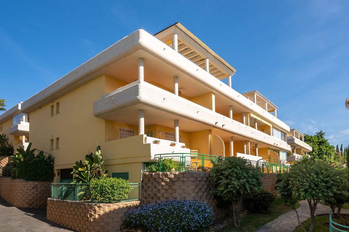 2 Bed Penthouse in Cabopino