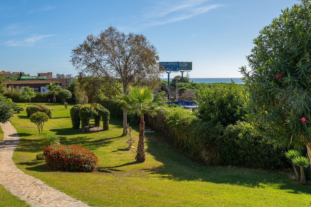2 Bed Penthouse in Cabopino