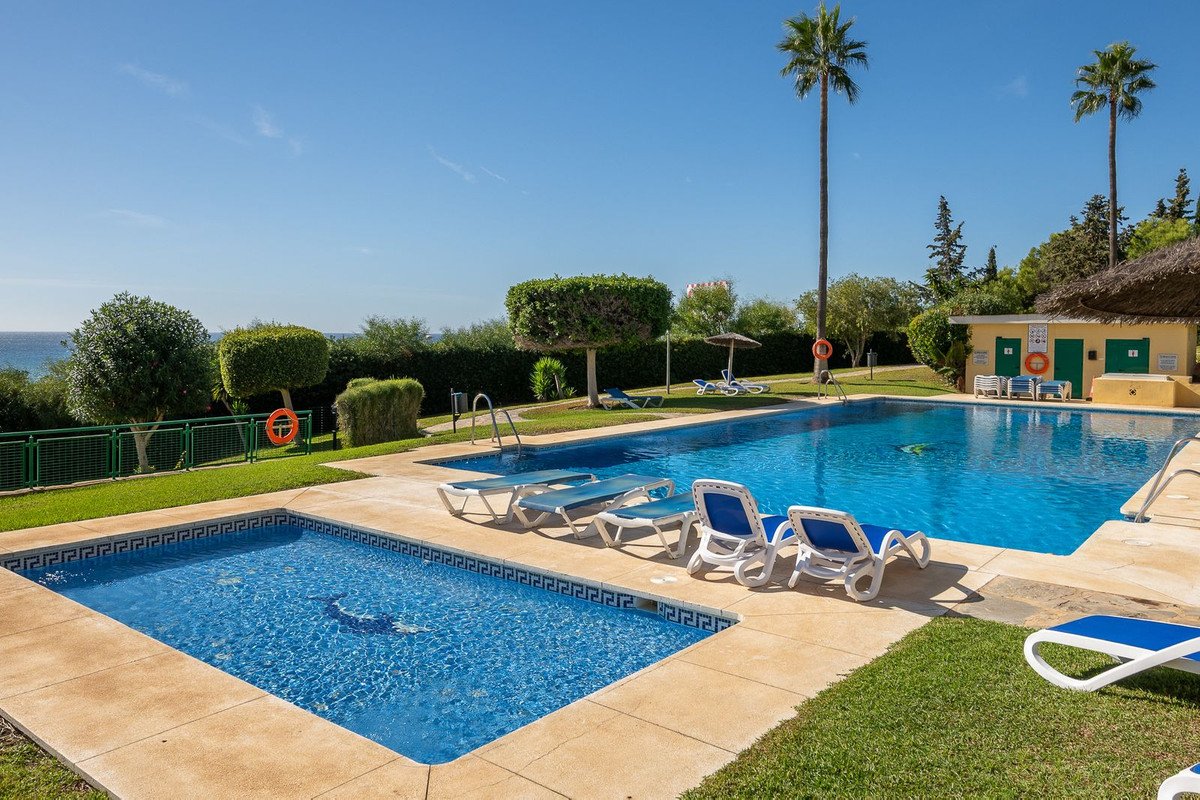 2 Bed Penthouse in Cabopino